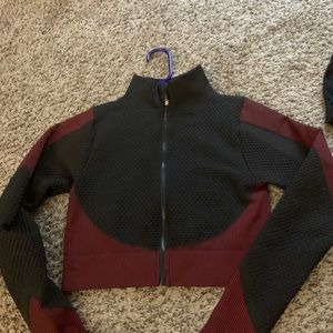 Cropped long sleeve jacket